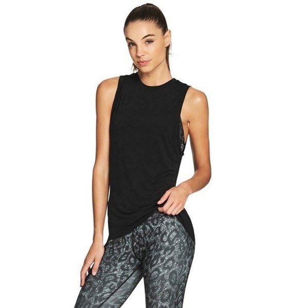 Hot selling relaxed fit sleeveless women sport tank top