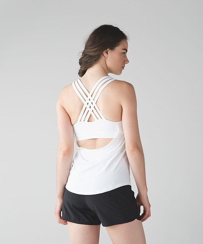 Gym clothing with a three-pocket built-in bra easy run essentials tank top golds gym